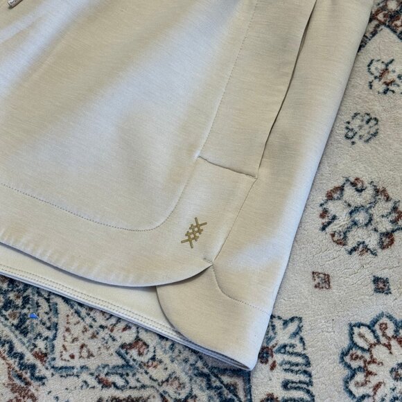 Rhone DreamGlow Shorts in Sand Women's size Medium - Picture 7 of 10